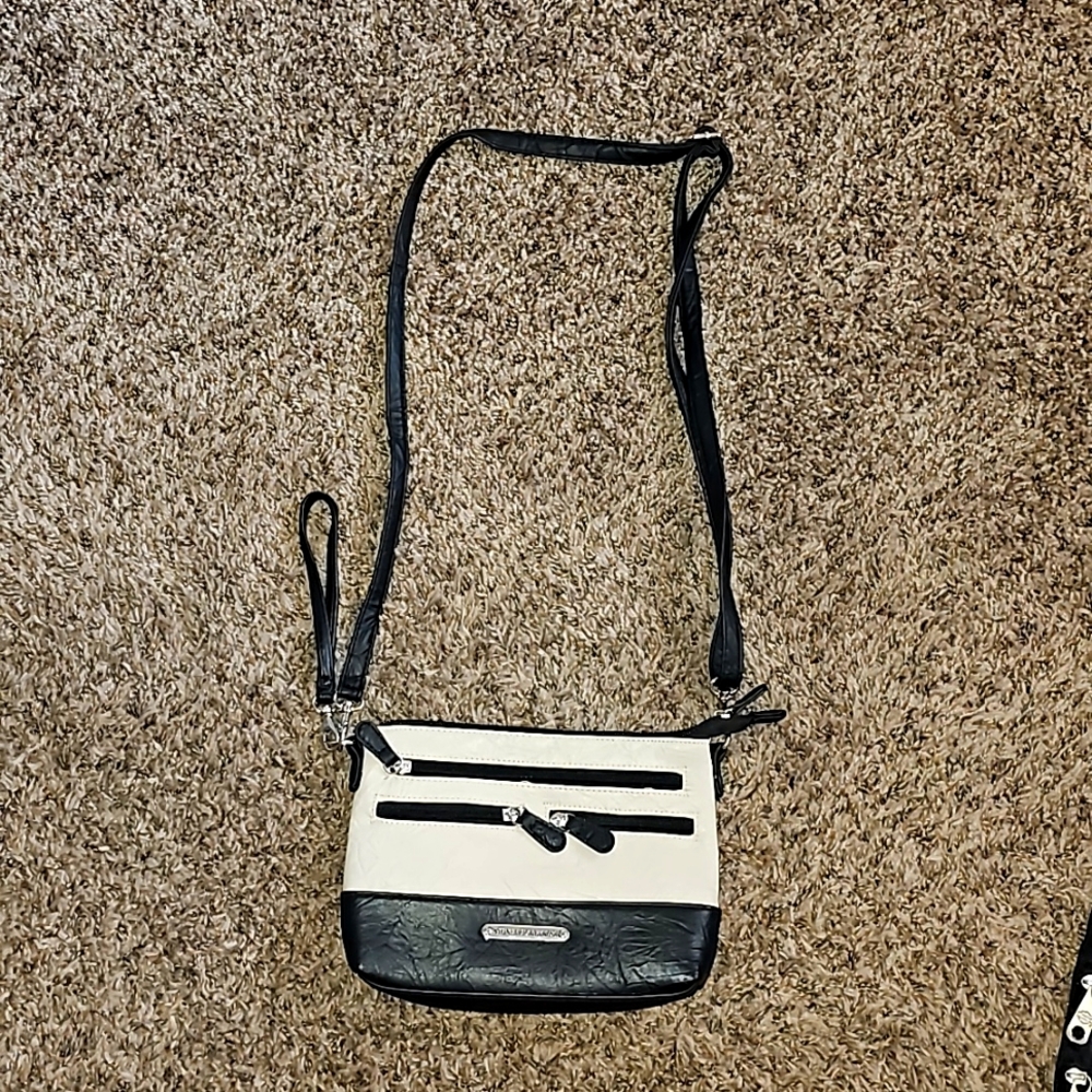 Stone Mountain Usa Llc Crossbody Purse